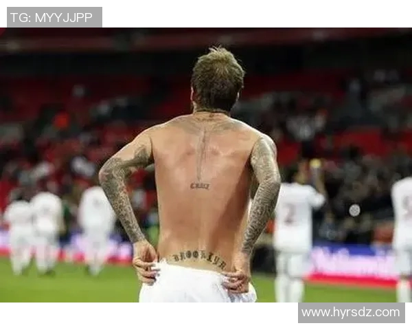 足球明星腰部纹身的独特魅力与背后故事揭秘 足球明星腰部纹身的独特魅力与背后故事揭秘