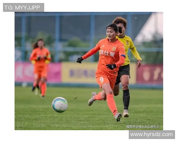 重庆足球队以71分领跑杯赛积分榜展现强劲实力和夺冠希望